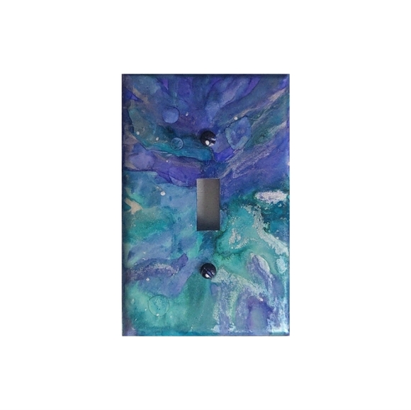 Hand Crafted Abstract Design Single Toggle Light Switch Plate - Picture 2 of 2